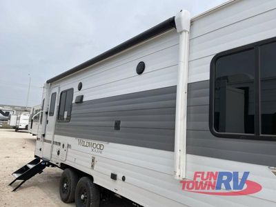 2025 Forest River RV Wildwood X-Lite - Photo 15