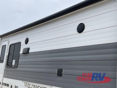 2025 Forest River RV Wildwood X-Lite - Photo 16