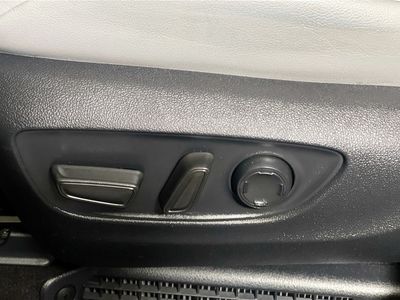 2025 Toyota Sienna - Photo 13