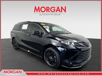 2025 Toyota Sienna - Photo 1