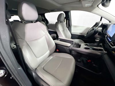 2025 Toyota Sienna - Photo 27