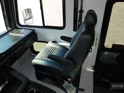 2026 Fleetwood Flair — photo 11 view