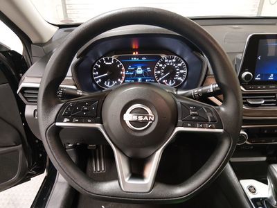 2024 Nissan Altima — photo 12 view