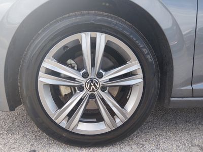 2024 Volkswagen Jetta — photo 10 view