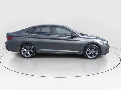 2024 Volkswagen Jetta — photo 8 view