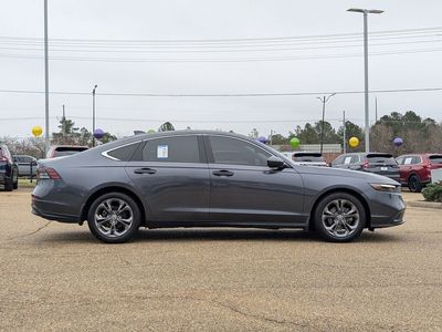 2023 Honda Accord - Photo 2