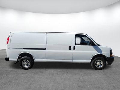 2023 Chevrolet Express 2500 - Photo 2
