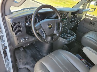 2023 Chevrolet Express 2500 - Photo 3