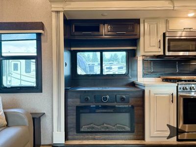 2021 Jayco Pinnacle - Photo 24