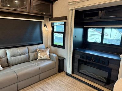 2021 Jayco Pinnacle - Photo 23