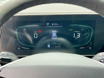 2023 Kia Niro — photo 12 view