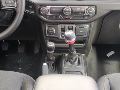 2026 Jeep Wrangler — photo 21 view