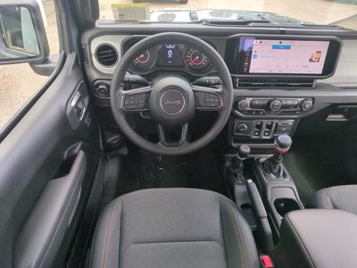 2026 Jeep Wrangler — photo 18 view
