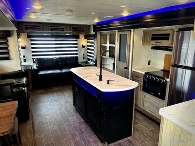 2022 Forest River Cherokee Alpha Wolf - Photo 4