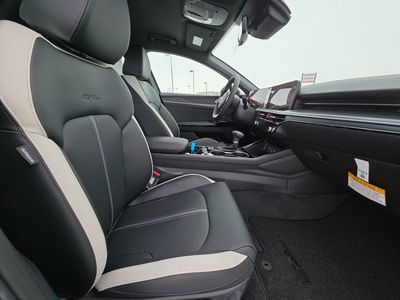 2026 Kia K5 — photo 11 view
