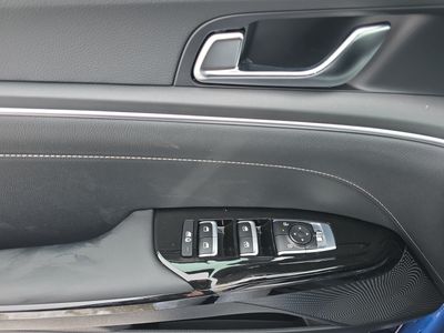 2026 Kia K5 — photo 9 view