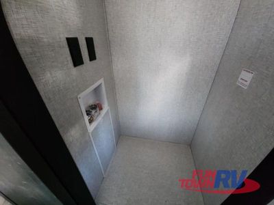2025 CrossRoads RV Hampton - Photo 40
