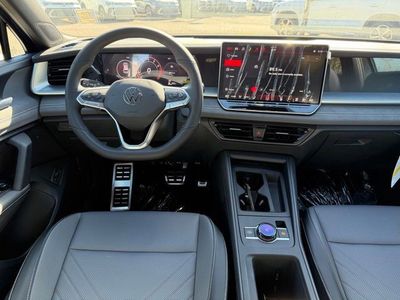 2026 Volkswagen Tiguan — photo 10 view