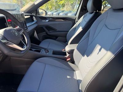2026 Volkswagen Tiguan — photo 14 view