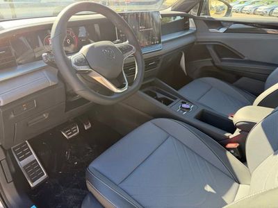 2026 Volkswagen Tiguan — photo 15 view