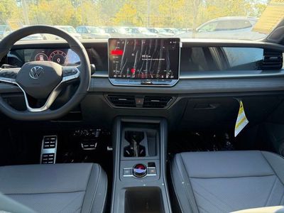 2026 Volkswagen Tiguan — photo 9 view