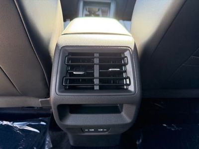 2026 Volkswagen Tiguan — photo 8 view
