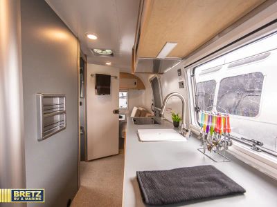 2026 Airstream World Traveler - Photo 13