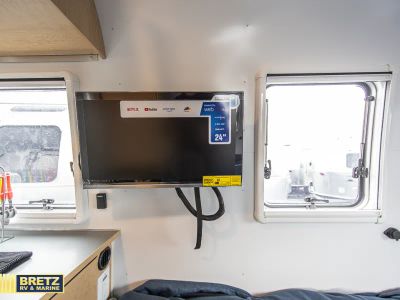 2026 Airstream World Traveler - Photo 14