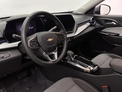 2025 Chevrolet Trax - Photo 8
