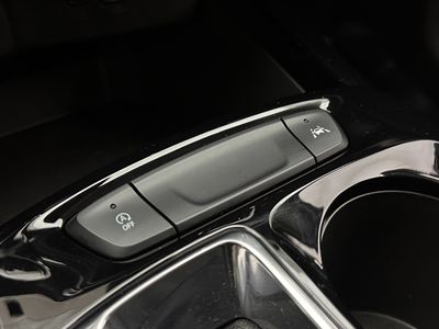 2025 Chevrolet Trax - Photo 13
