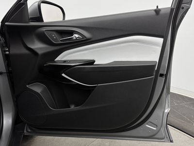 2025 Chevrolet Trax - Photo 27