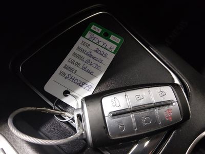 2025 Genesis GV70 - Photo 15