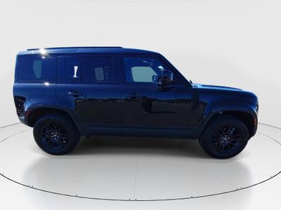 2025 Land Rover Defender - Photo 8