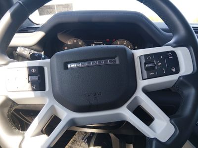 2025 Land Rover Defender - Photo 12