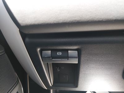 2025 Land Rover Defender - Photo 13