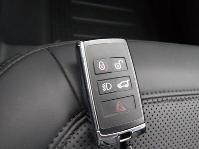 2025 Land Rover Defender - Photo 15