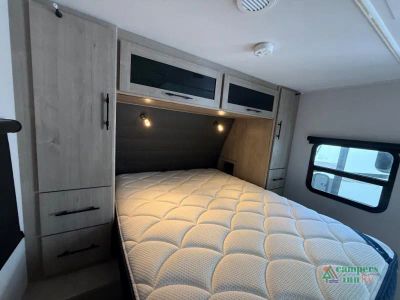2025 Grand Design Imagine XLS — photo 23 view