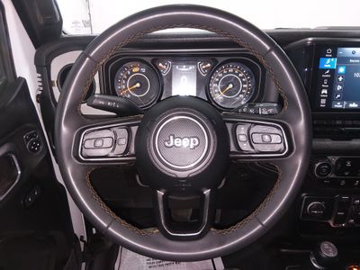 2024 Jeep Wrangler — photo 12 view