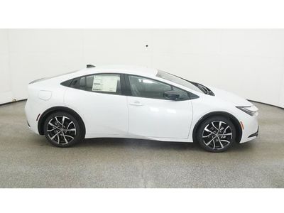 2026 Toyota Prius Plug-In Hybrid - Photo 11