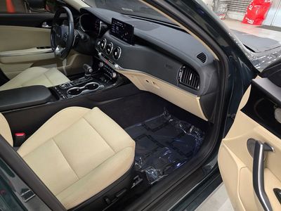 2023 Kia Stinger - Photo 32