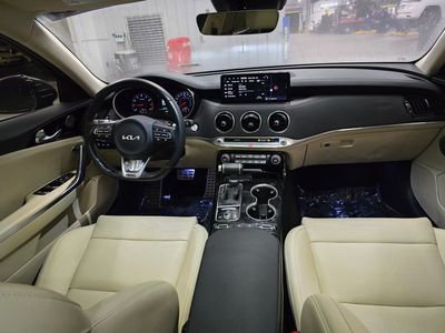 2023 Kia Stinger - Photo 35