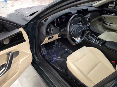 2023 Kia Stinger - Photo 16