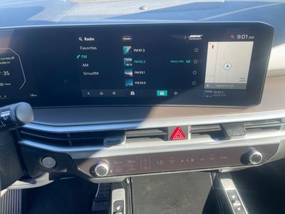 2026 Kia Sorento Hybrid — photo 11 view