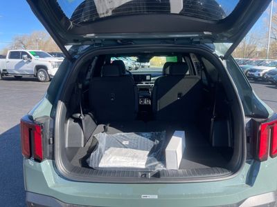 2026 Kia Sorento Hybrid — photo 17 view