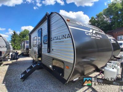 2027 Coachmen RV Catalina Legacy Edition 293QBCK — front three-quarter view