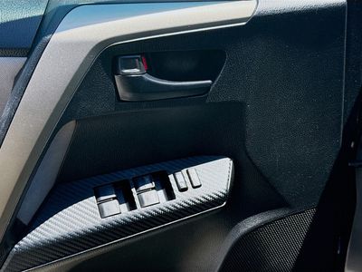 2015 Toyota RAV4 - Photo 16