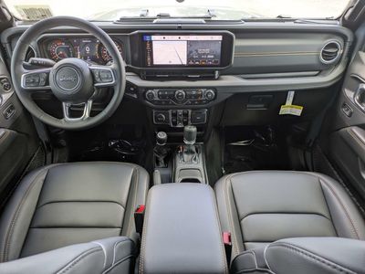 2026 Jeep Wrangler - Photo 15