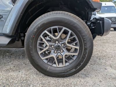 2026 Jeep Wrangler - Photo 10