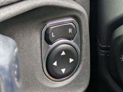 2026 Jeep Wrangler - Photo 24