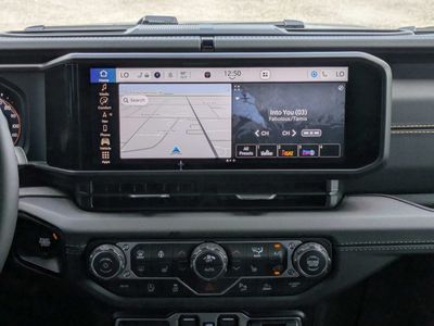 2026 Jeep Wrangler - Photo 18